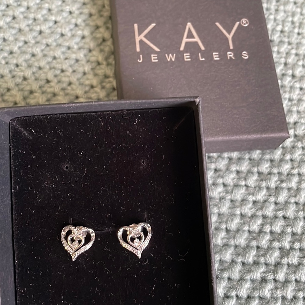 New in box Kays diamond heart necklace and earrings set